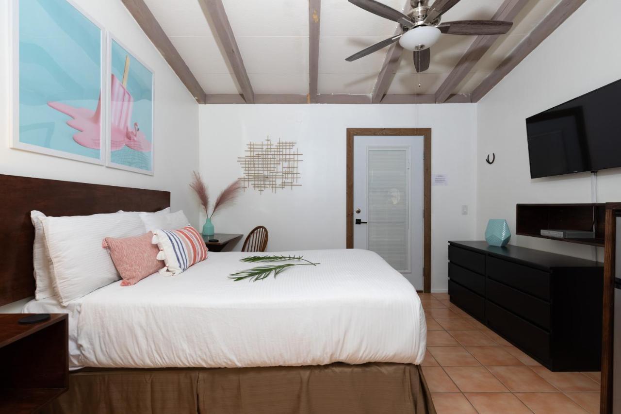 Готель Float Palm Springs - Adults Only Екстер'єр фото