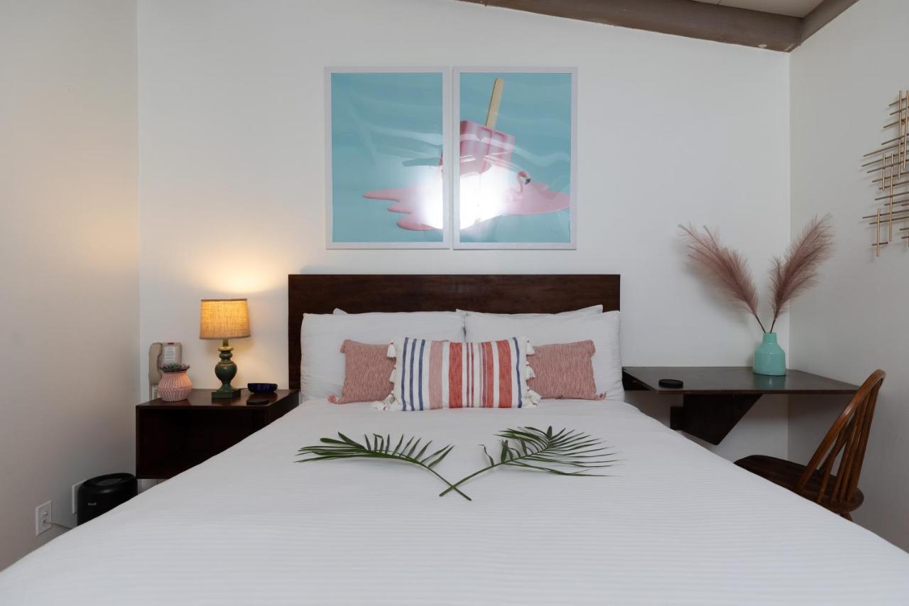 Готель Float Palm Springs - Adults Only Екстер'єр фото