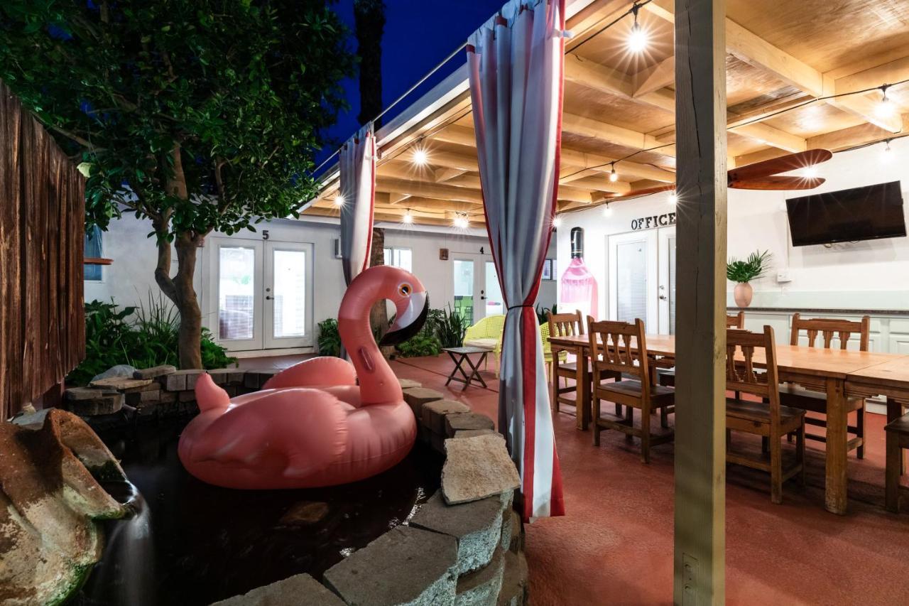 Готель Float Palm Springs - Adults Only Екстер'єр фото